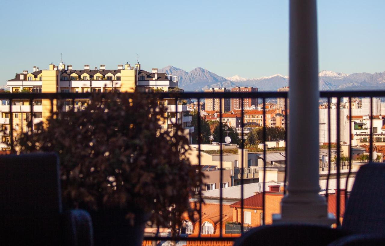 Stelvio Rooftop - Penthouse Skyline With Terrace And Jacuzzi Milan Bagian luar foto