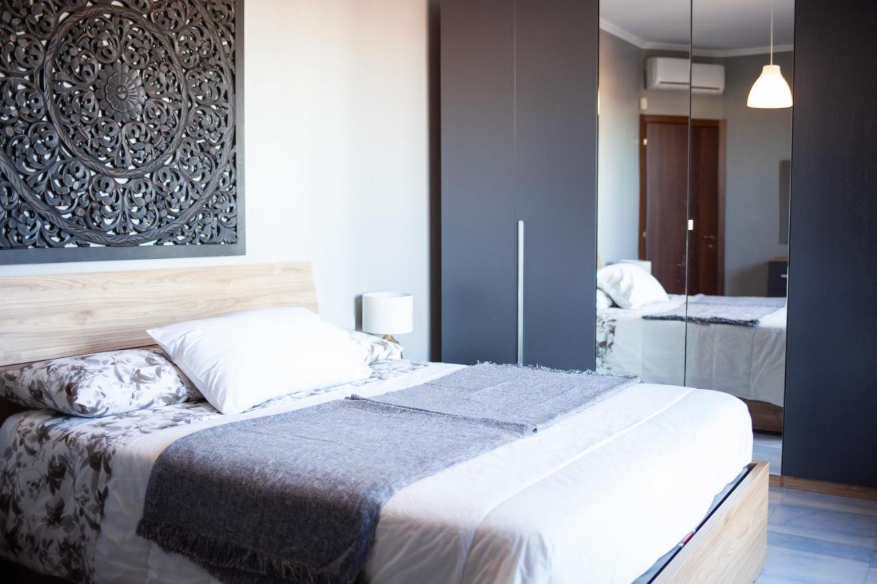 Stelvio Rooftop - Penthouse Skyline With Terrace And Jacuzzi Milan Bagian luar foto